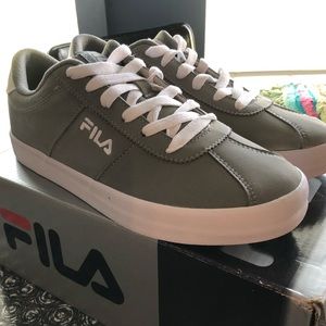 Fila Rosazza Grey Shoes Size 6.5